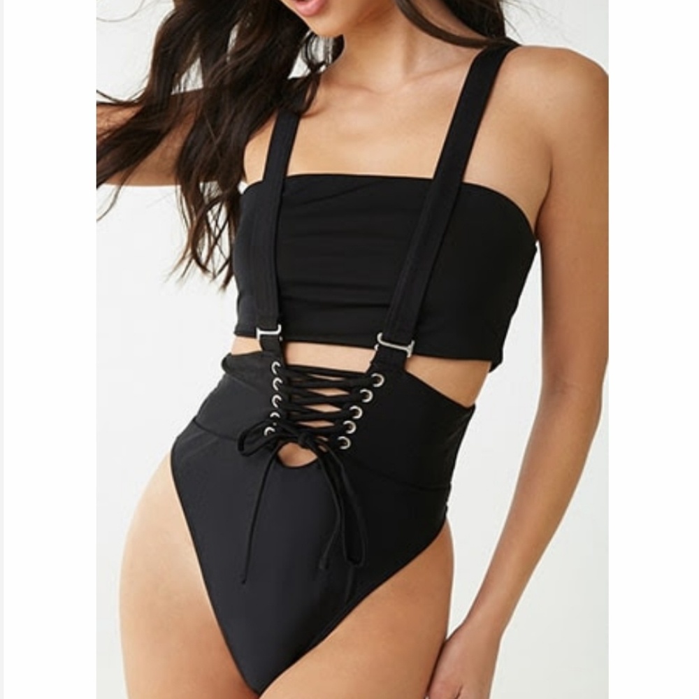 Bikini bottoms with straps,
